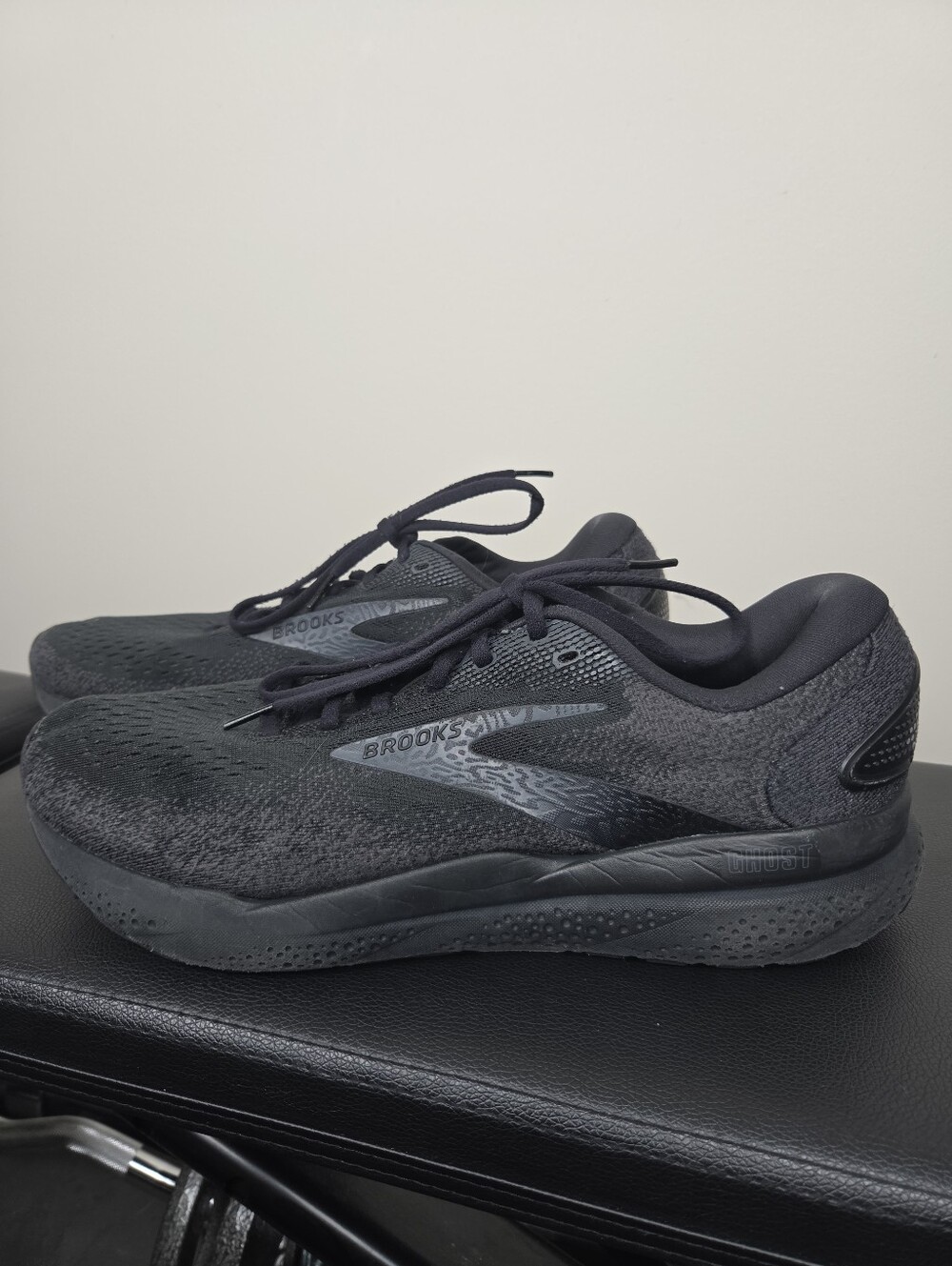 Brooks Ghost 16 Men's Size 12 Black Running Shoes Sneakers Athletic Gym Walking